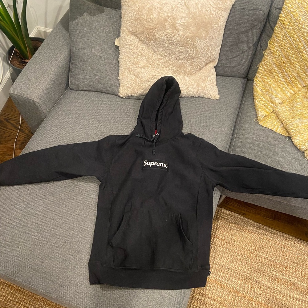 Supreme Black Box Logo Hoodie